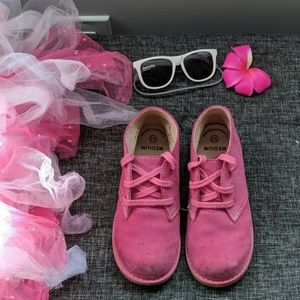 Suede pink booties with pink laces.